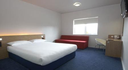Travelodge Bromborough Port Sunlight Room photo